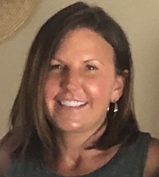 Headshot of Tracey Fernandez